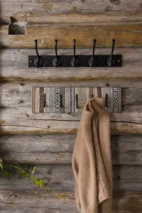 Hovedbilde Halvor Bakke H&oslash;gevarde knaggrekke 5 knagger